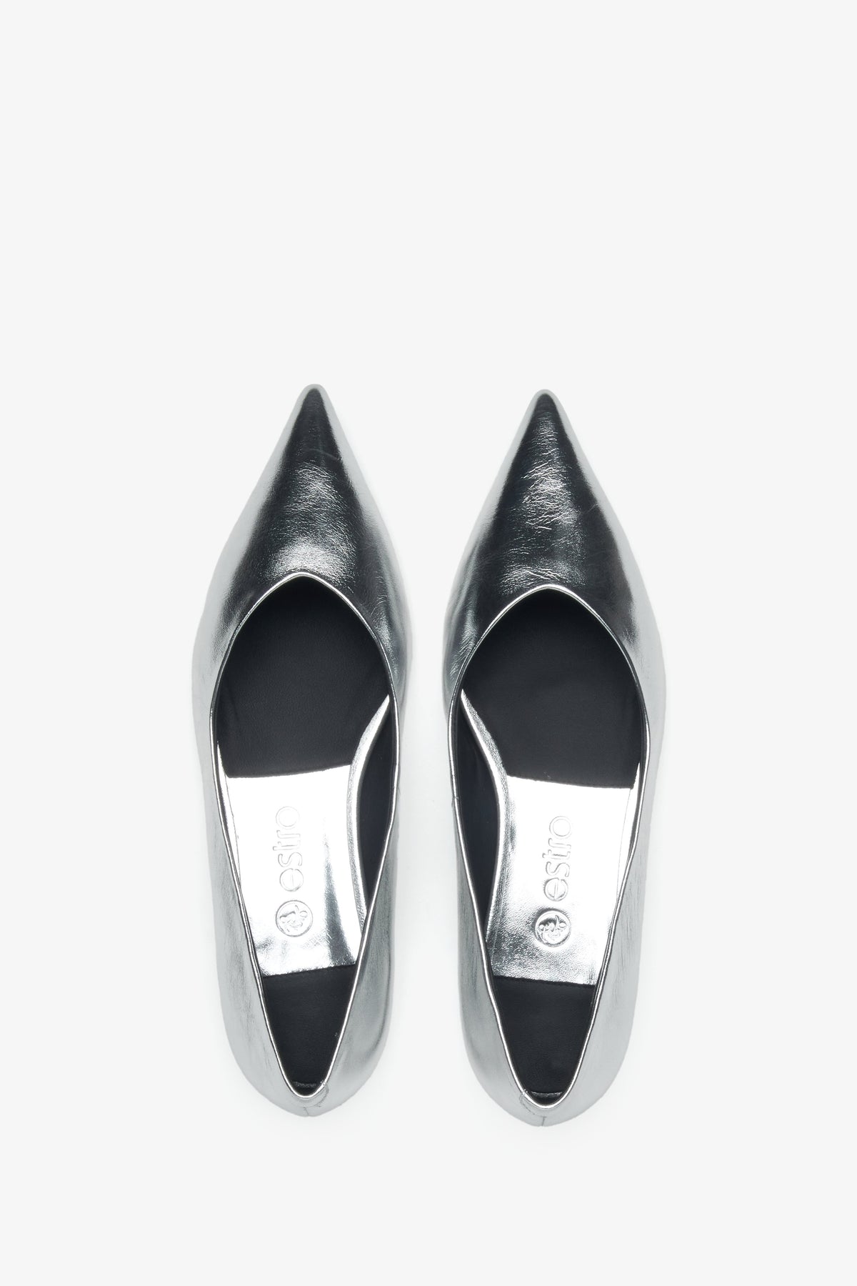 Flache silberne Ballerinas mit spitzer Schuhspitze – Estro ER00115994