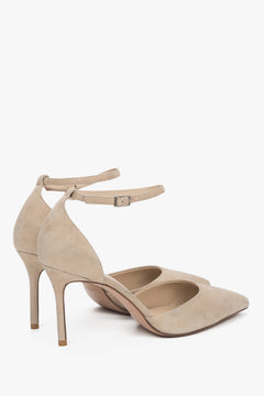 Rückansicht der eleganten beigen Damen-High-Heels mit 8,5 cm hohem Absatz.