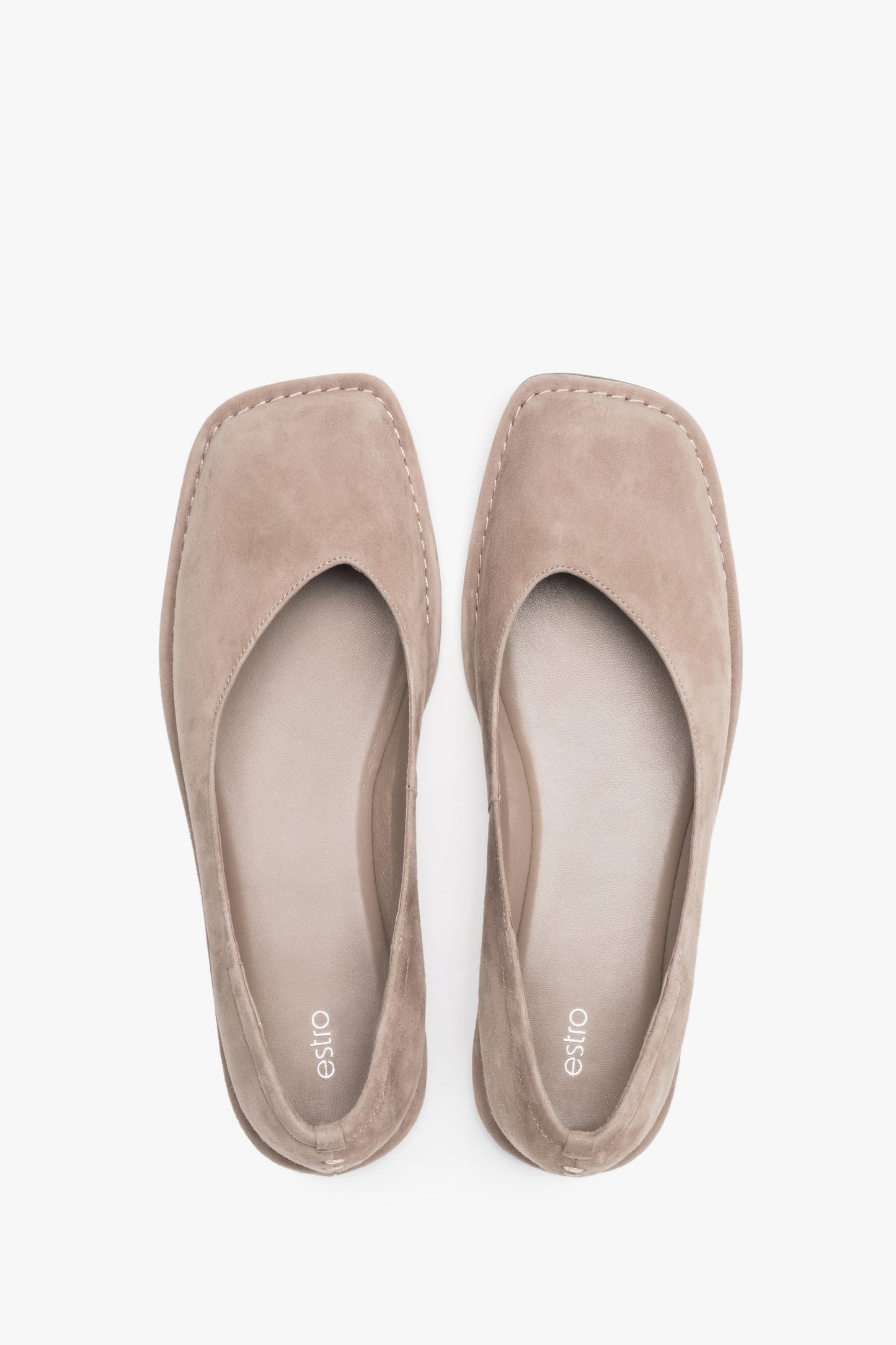 Beigefarbene Damen-Ballerinas im Barefoot-Stil aus echtem Veloursleder von Estro in Frontalansicht