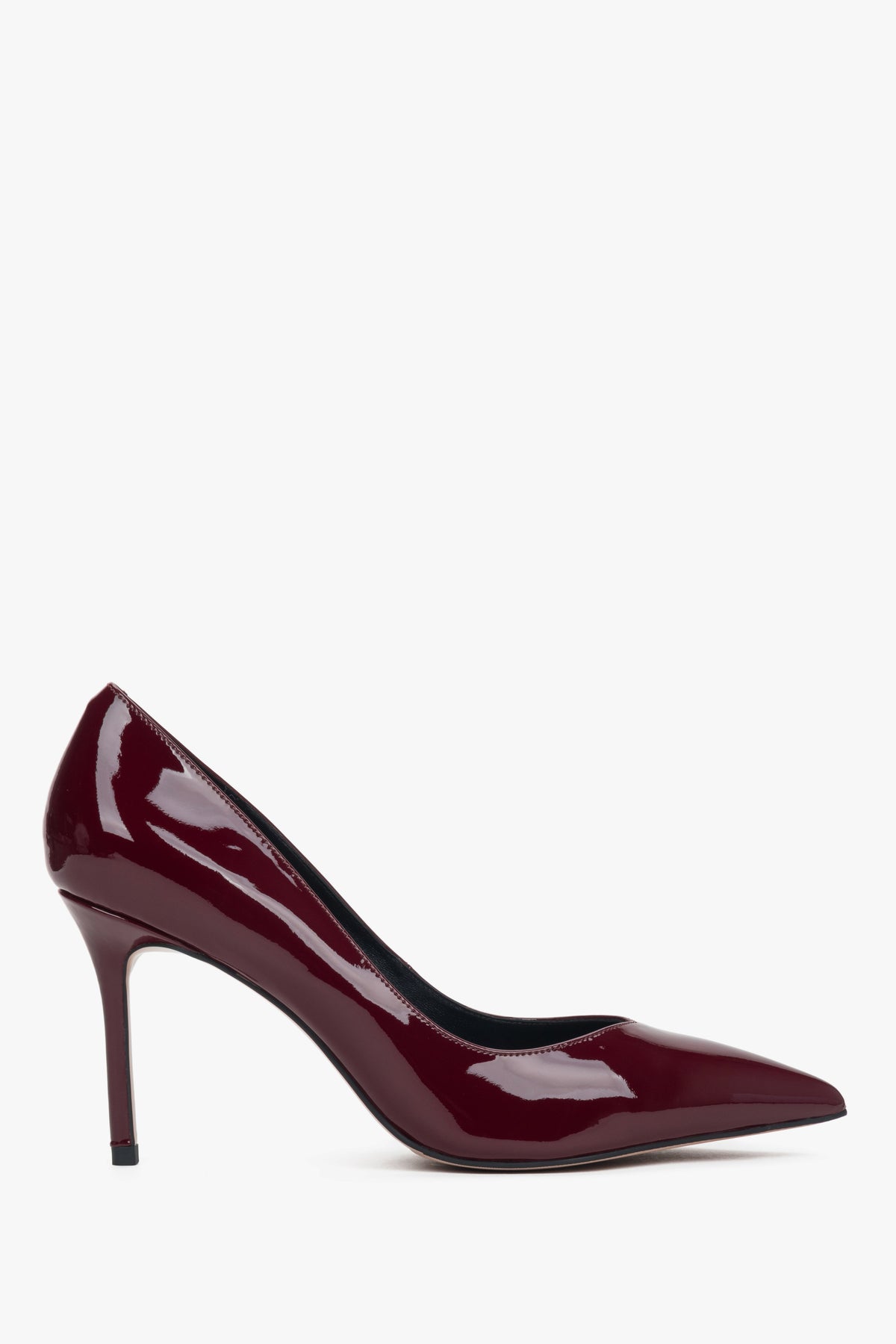Bordeauxrote Damen-Pumps von Estro z glänzendem Lackleder.