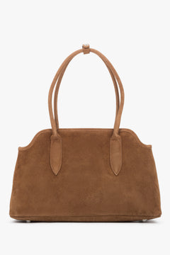Rückansicht der schlichten braunen Damen-Schultertasche aus Velours