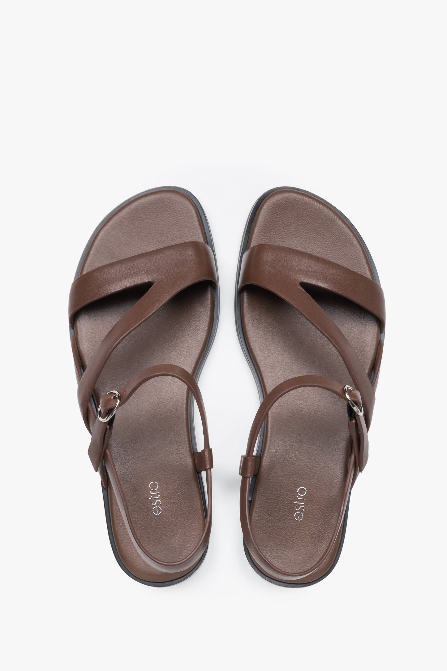 Braune Damen-Sandalen aus Leder von oben als Paar
