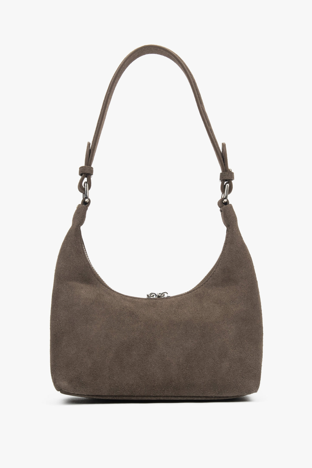 Rückwärtige Ansicht der braunen Velours-Tasche mit Fokus auf die cleane Verarbeitung