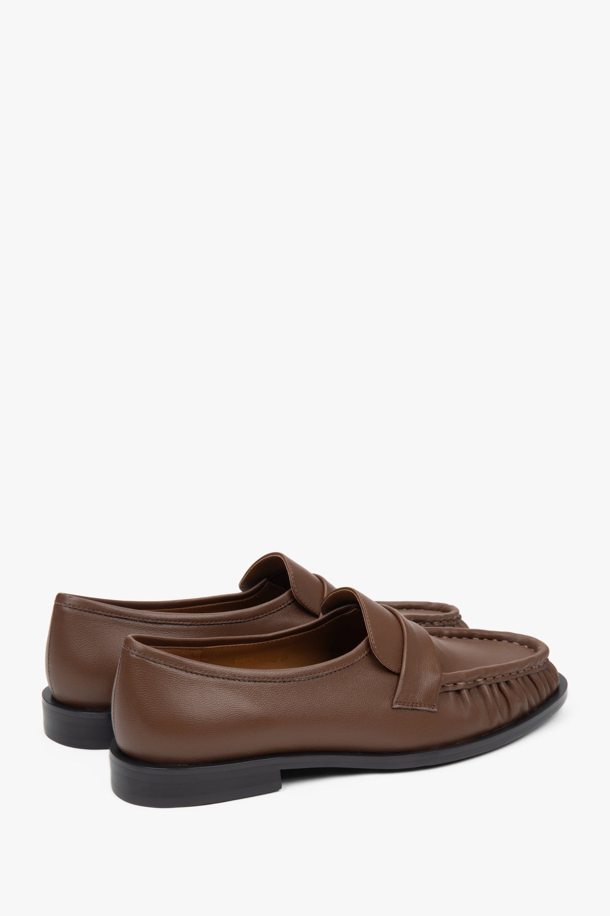 Komfortabler Loafer in Braun mit gerafften Details aus Leder – Estro ER00117192