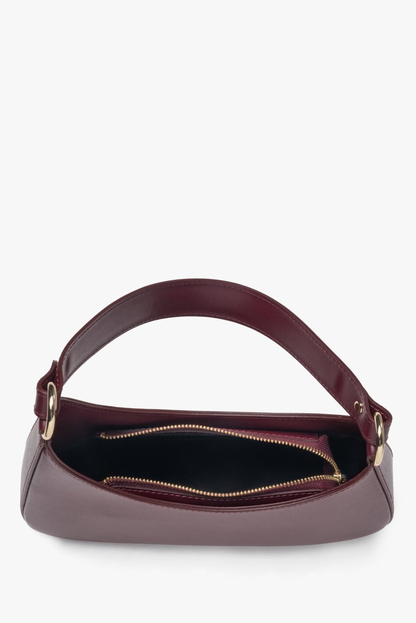 Ansicht der geöffneten Tasche von oben zur Veranschaulichung des Innenraums und Reißverschlusses 
