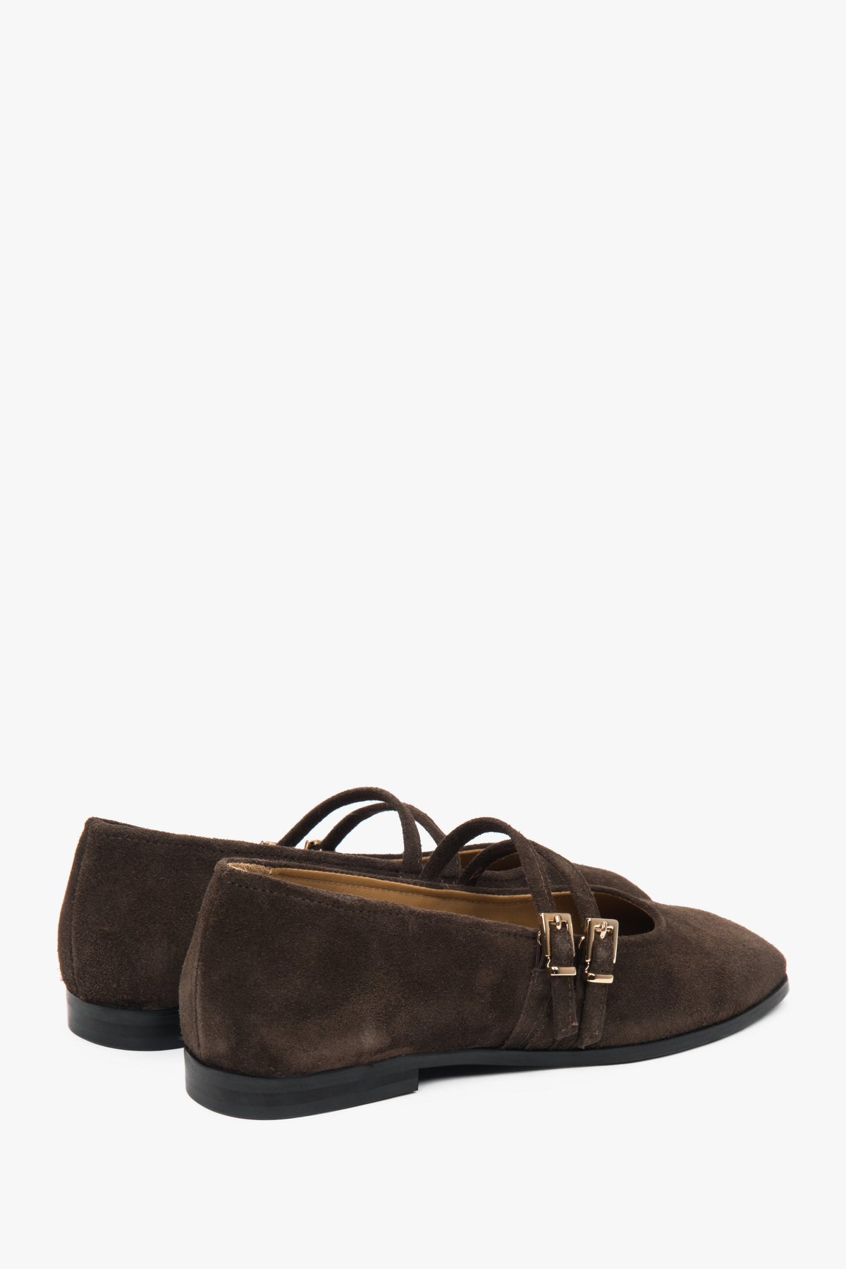 Damen Ballerinas aus Premium Echtvelours von Estro in Dunkelbraun.