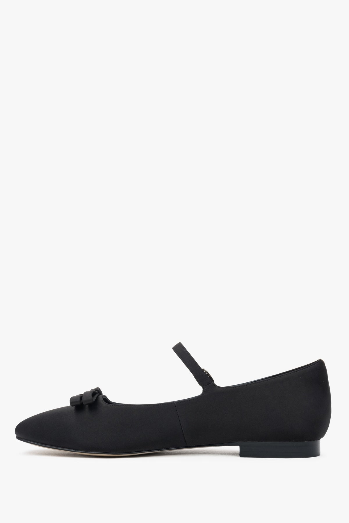 Elegante schwarze Ballerinas aus Textil mit Schleifenverzierung, Modell Estro ER00116903