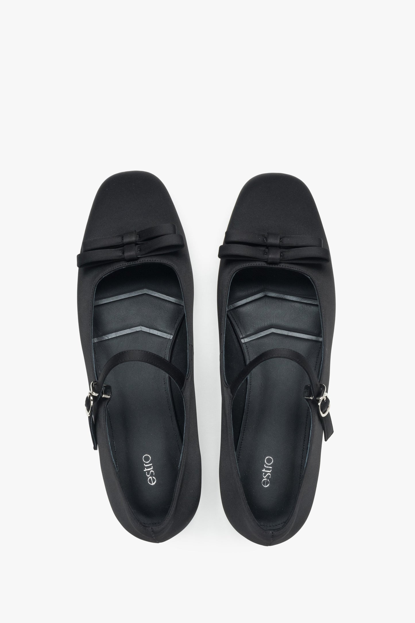 Leichte Damen Ballerinas aus schwarzem Stoff mit Schnalle und Schleife, Estro ER00116903
