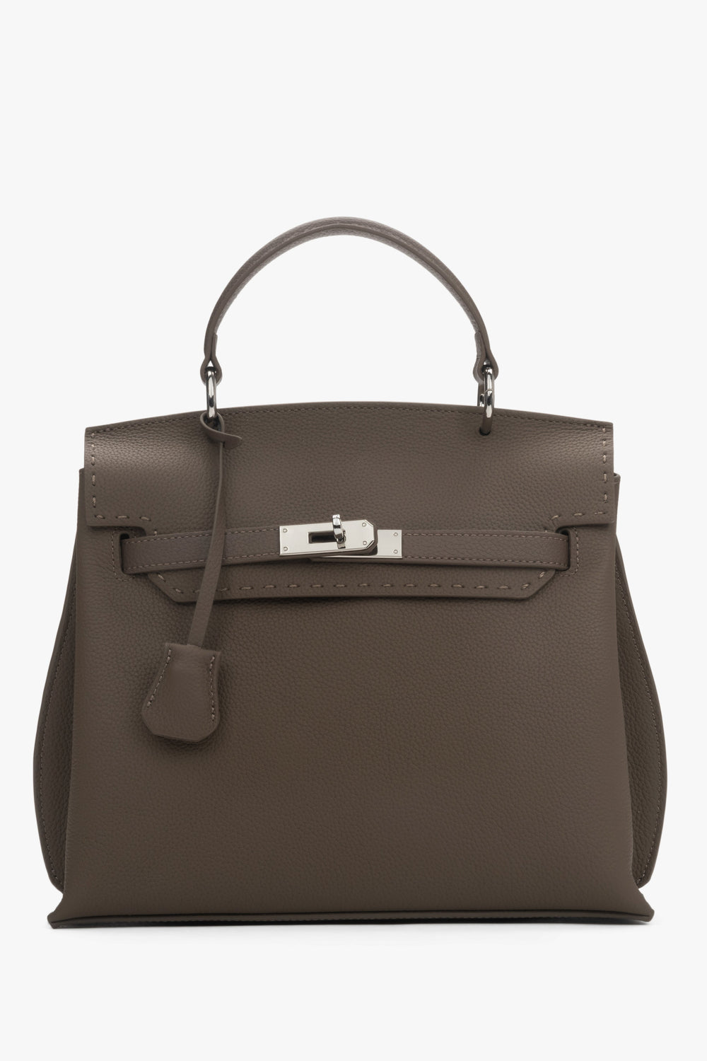 Frontansicht der Damen Henkeltasche in Taupe aus echtem Leder mit silbernem Verschluss.