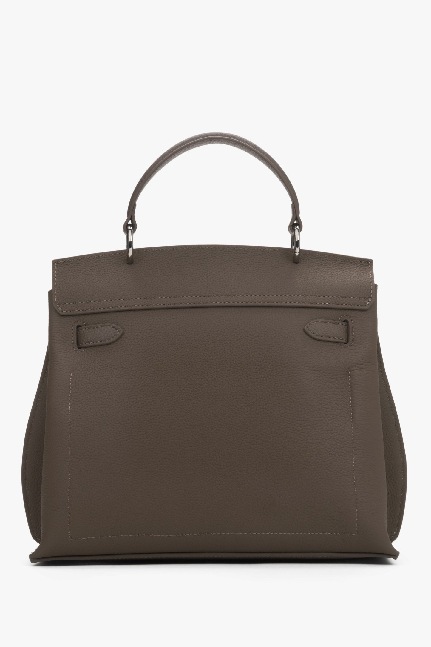 Rückansicht der Lederhandtasche in Taupe mit Fokus auf die minimalistische Linienführung.