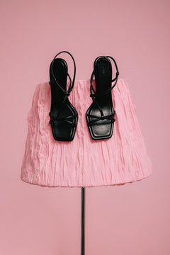Elegante schwarze Damensandalen aus Leder mit hohem Absatz Estro ER00116895