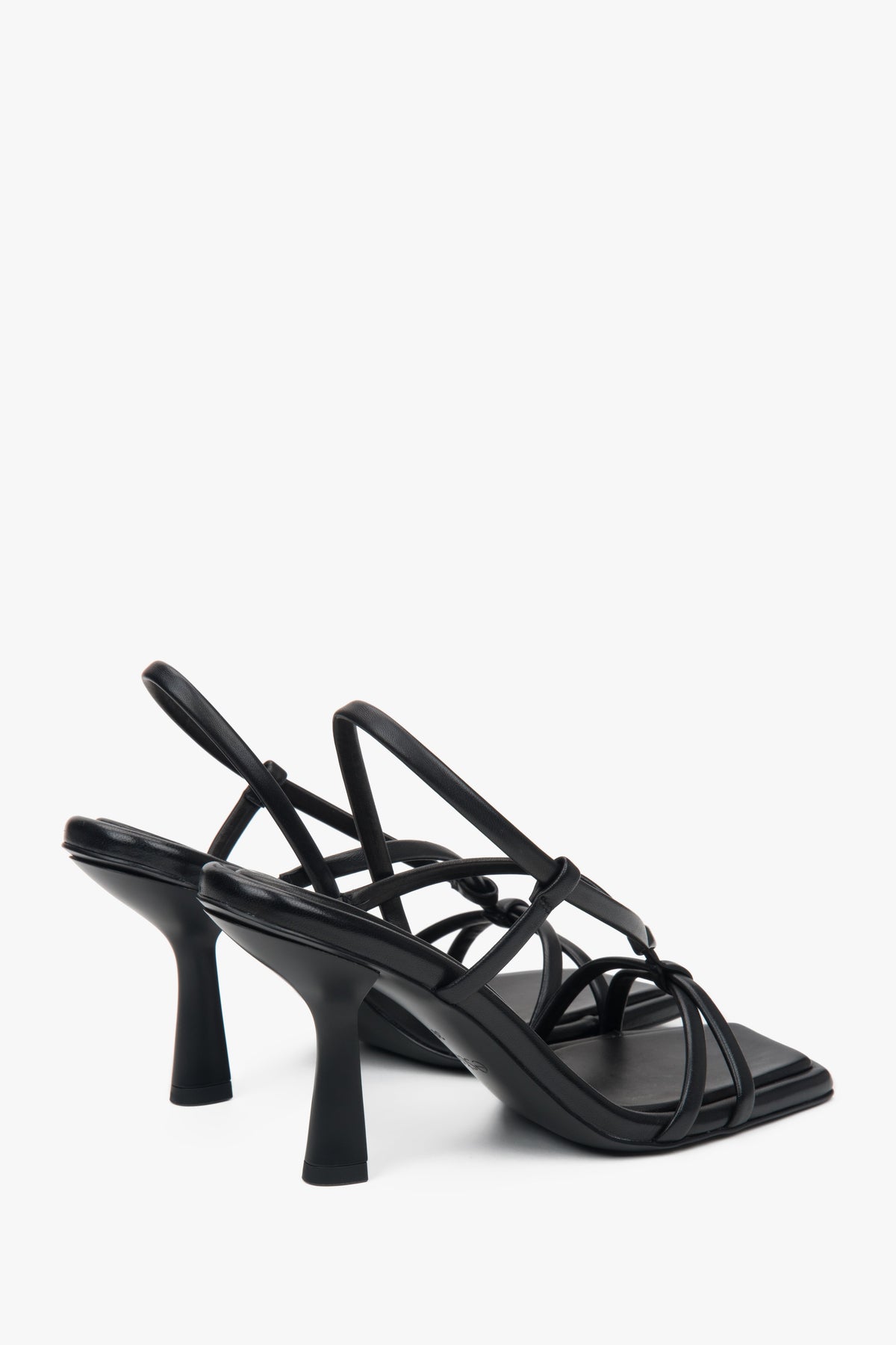 Stylische schwarze Leder High-Heels für schmale Füße Estro ER00116895