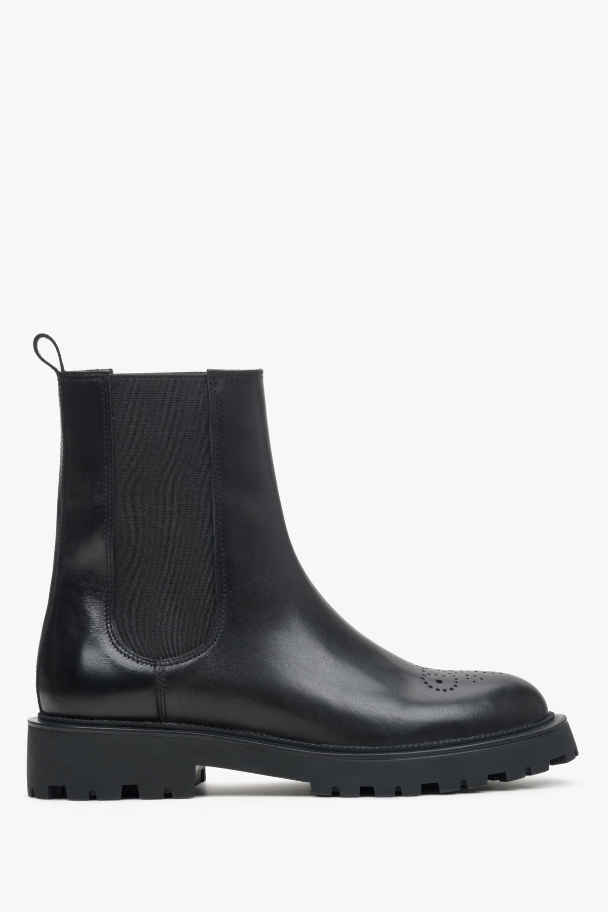 Schwarze Leder Ankle Boots für Damen mit feinen Perforationen Estro ER00113305