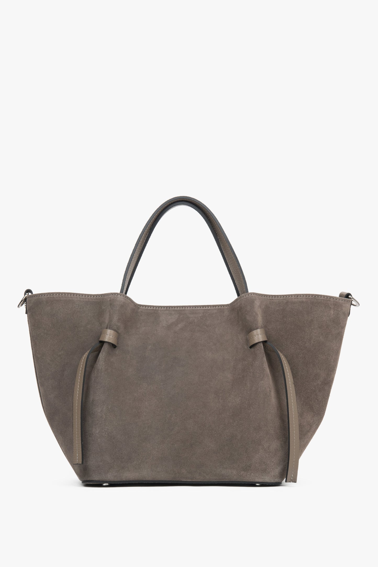 Rückseite der dunkelbeigen Shopper-Tasche im minimalistischen Design