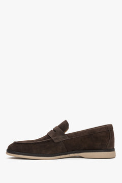 Linkes Seitenprofil der dunkelbraunen Casual-Loafer von Estro.