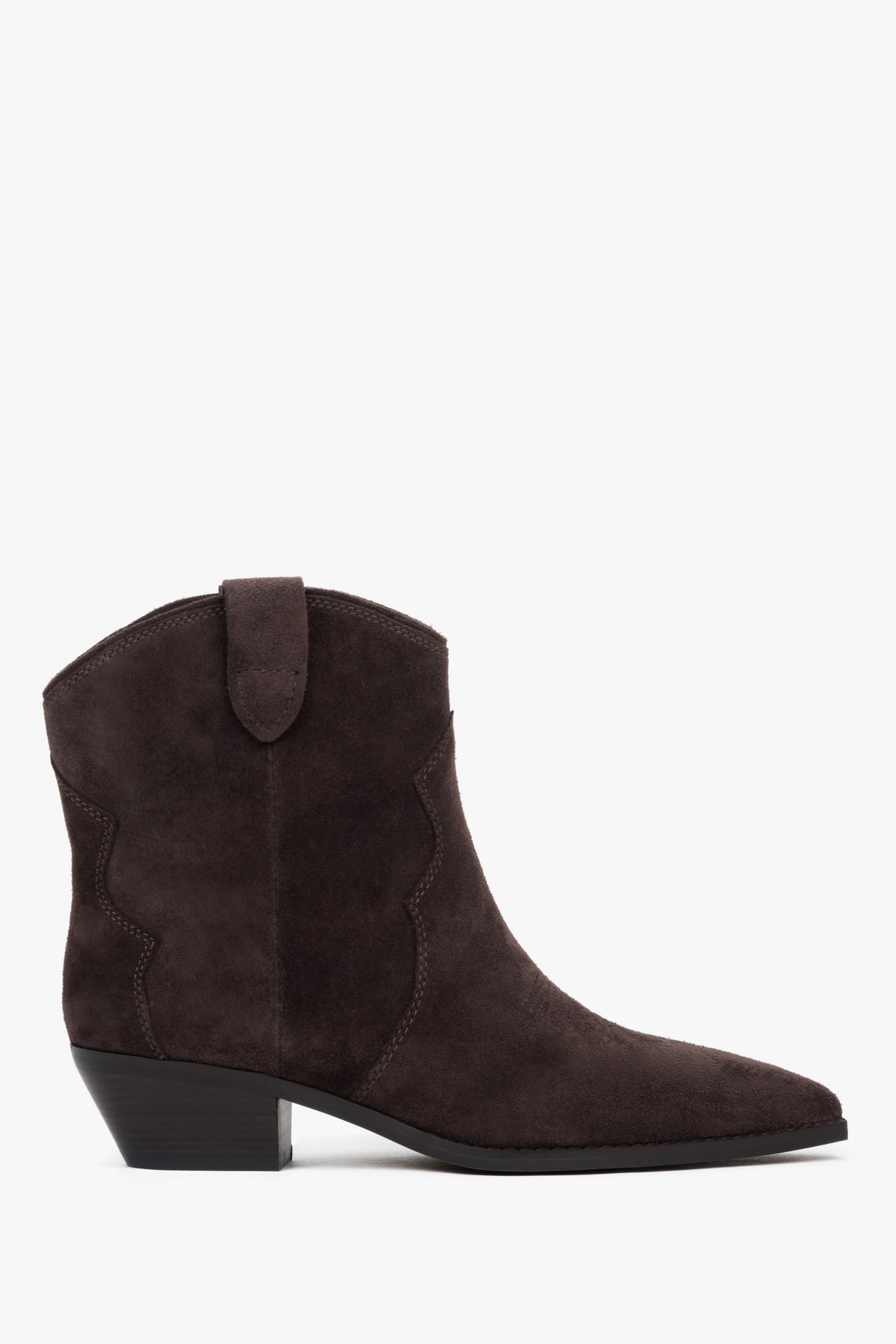Dunkelbraune niedrige Damen-Cowboystiefel von Estro z echtem Veloursleder.