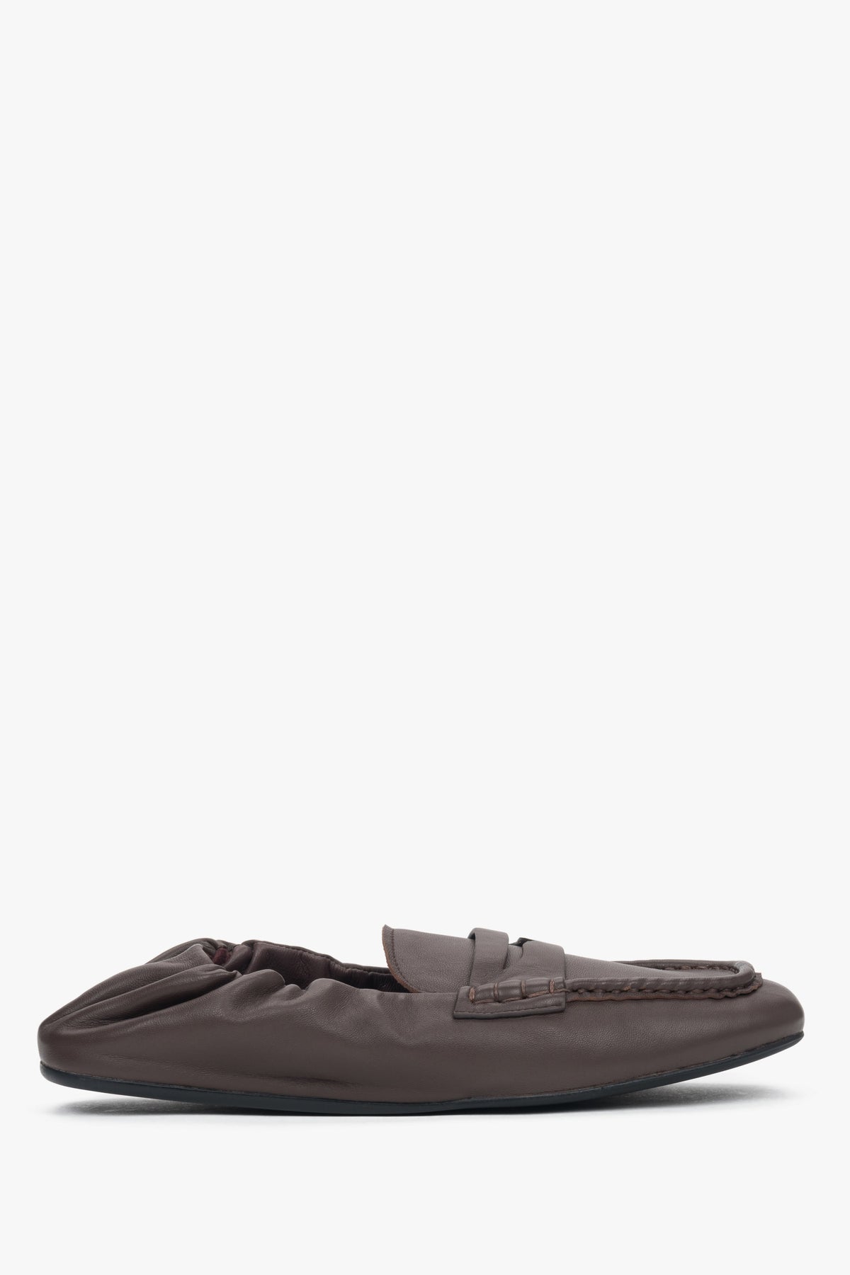 Dunkelbraune flexible Damen-Loafer mit weicher Ferse Estro ER00118784.