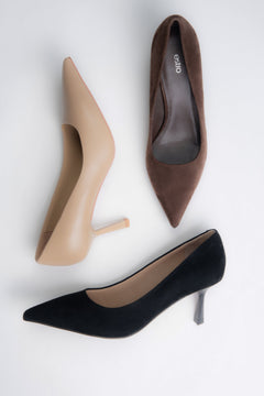 Damen-Pumps aus Veloursleder in Beige, Schwarz und Dunkelbraun als Farbvarianten