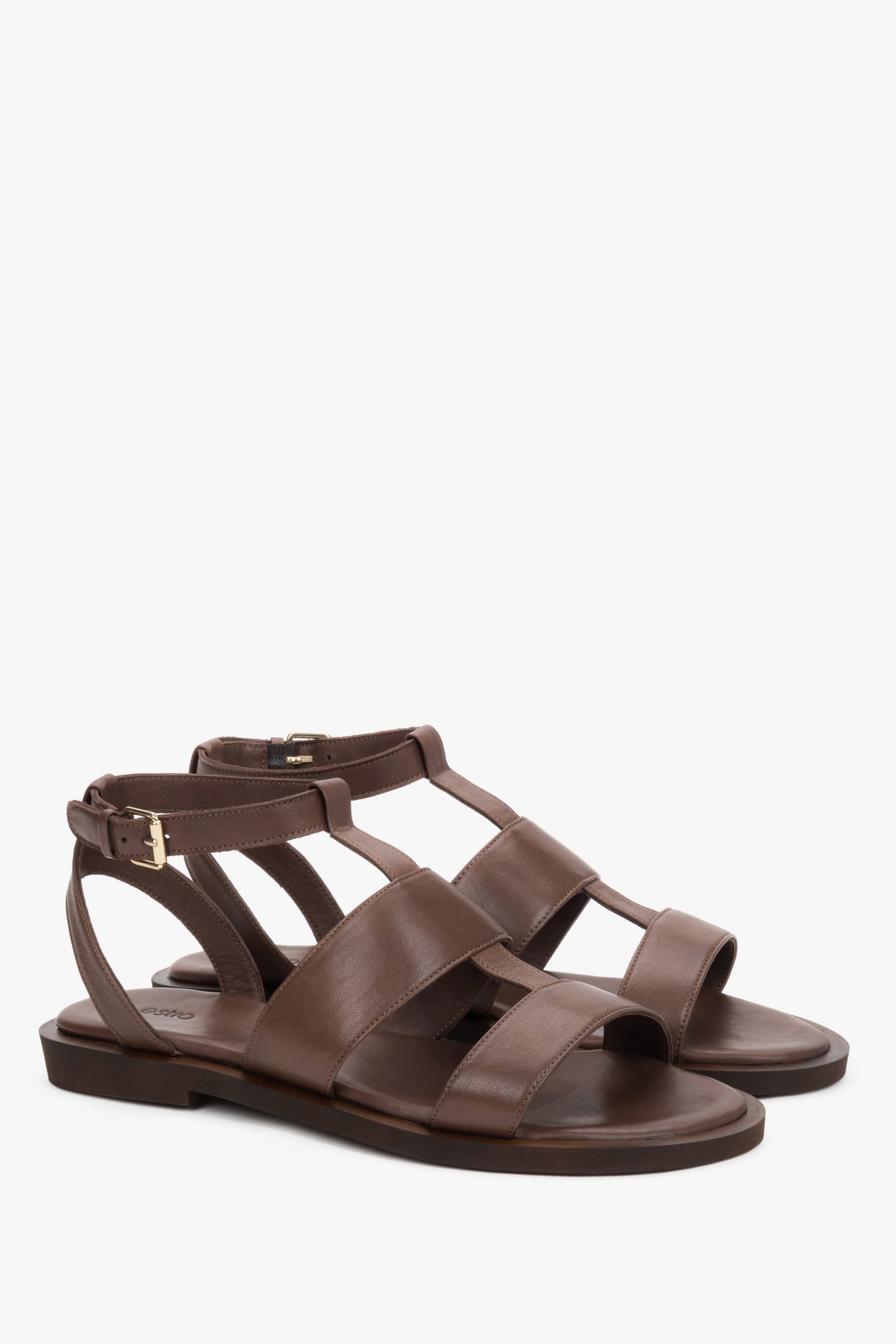 Dunkelbraune Ledersandalen von Estro mit flacher Sohle