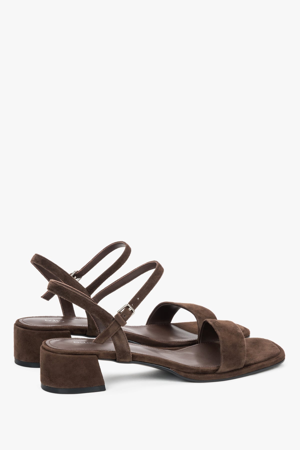 Dunkelbraune Damen-Sandalen mit verstellbarer Schnalle und niedrigem Absatz