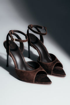 Dunkelbraune Damen-Sandalen aus Veloursleder mit Stilettoabsatz Estro ER00119474