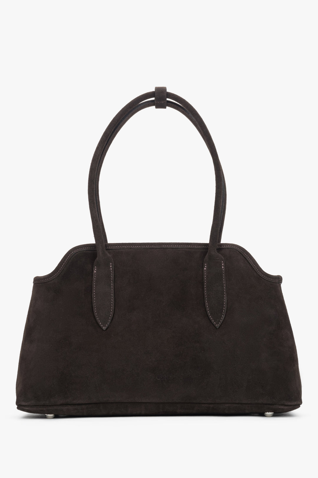 Frontansicht der eleganten dunkelbraunen Velours-Schultertasche mit markanten langen Henkeln