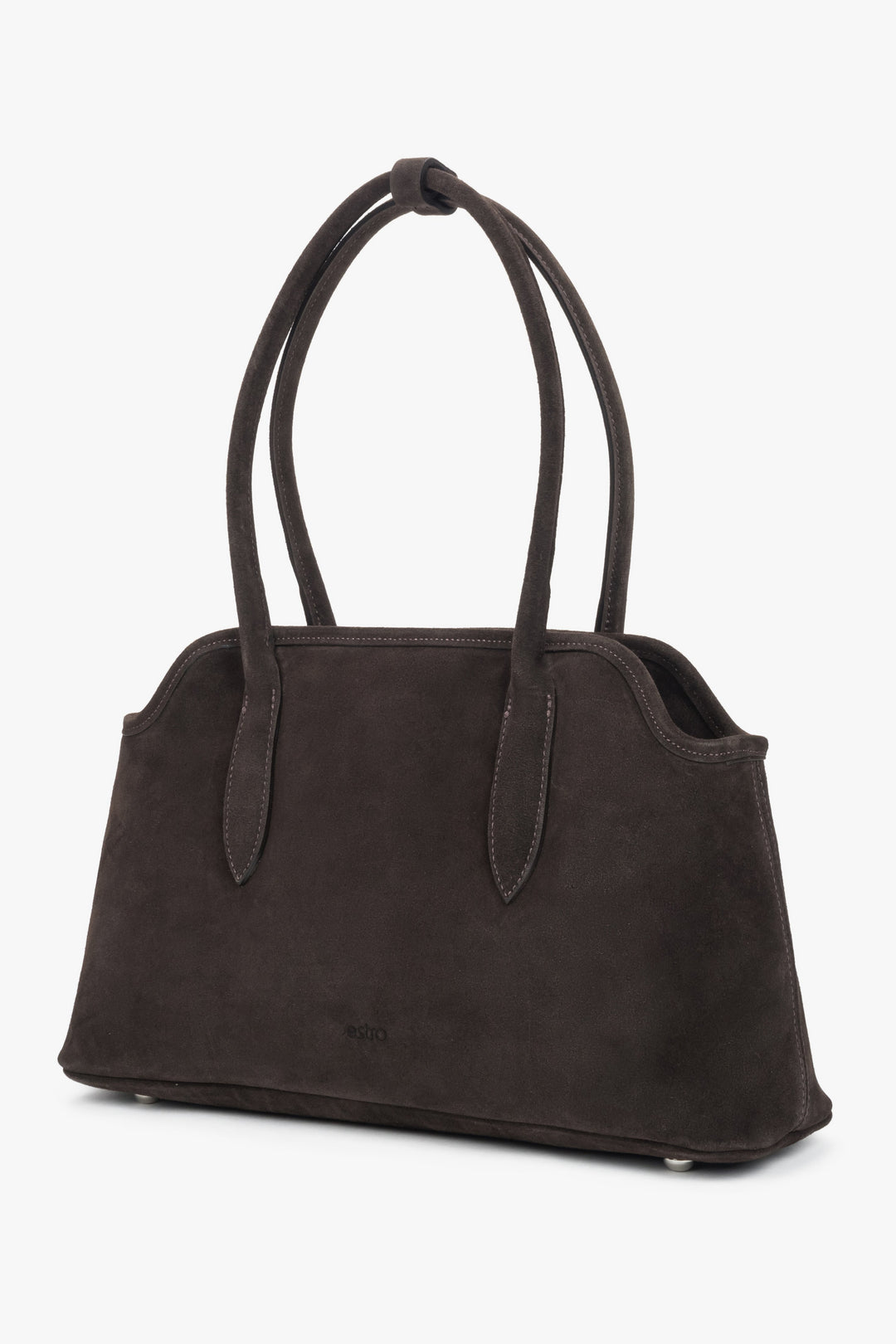 Schrägansicht der dunkelbraunen Schultertasche aus italienischem Premium-Veloursleder