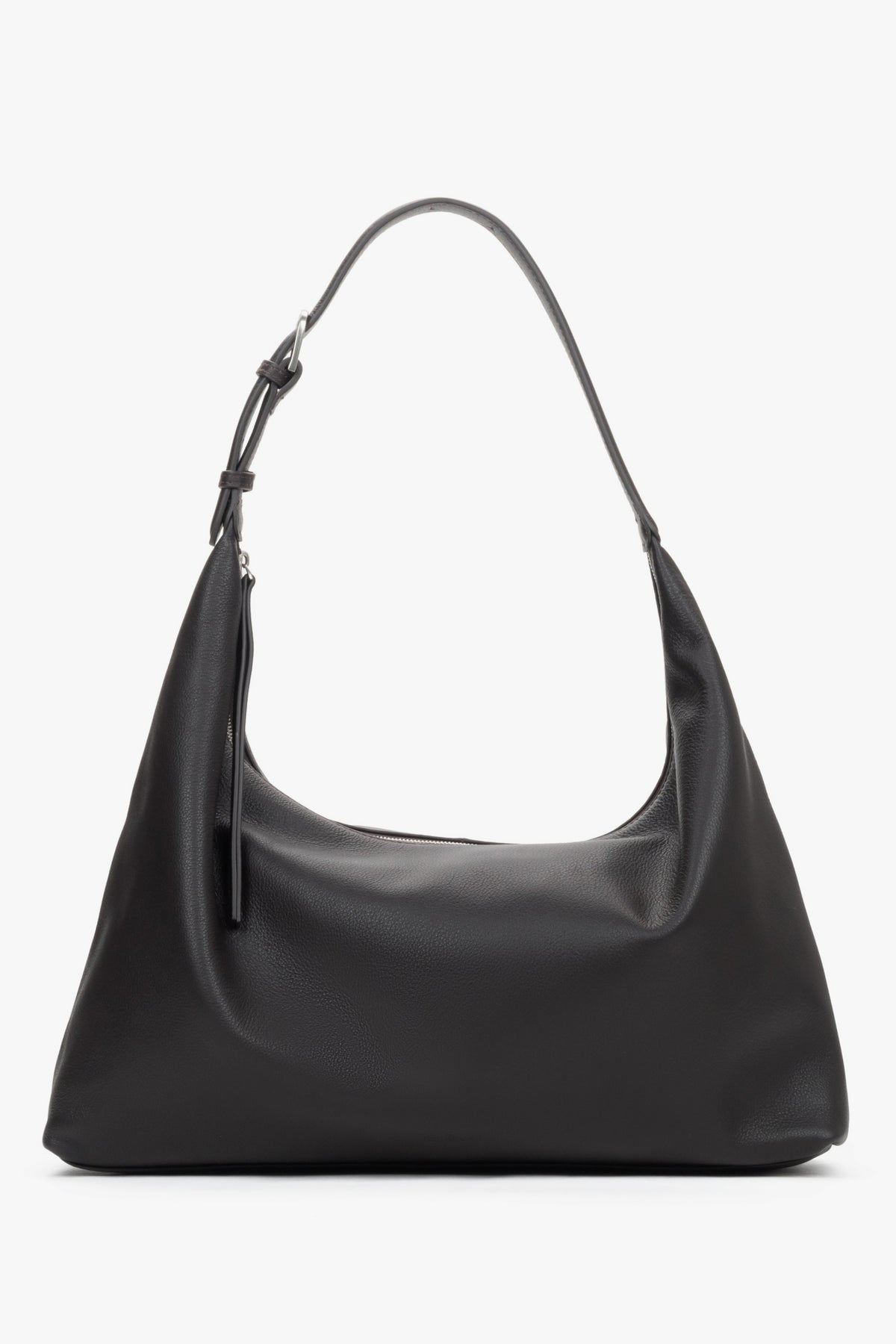 Frontalansicht der geräumigen dunkelbraunen Damen-Shopper aus echtem Leder.