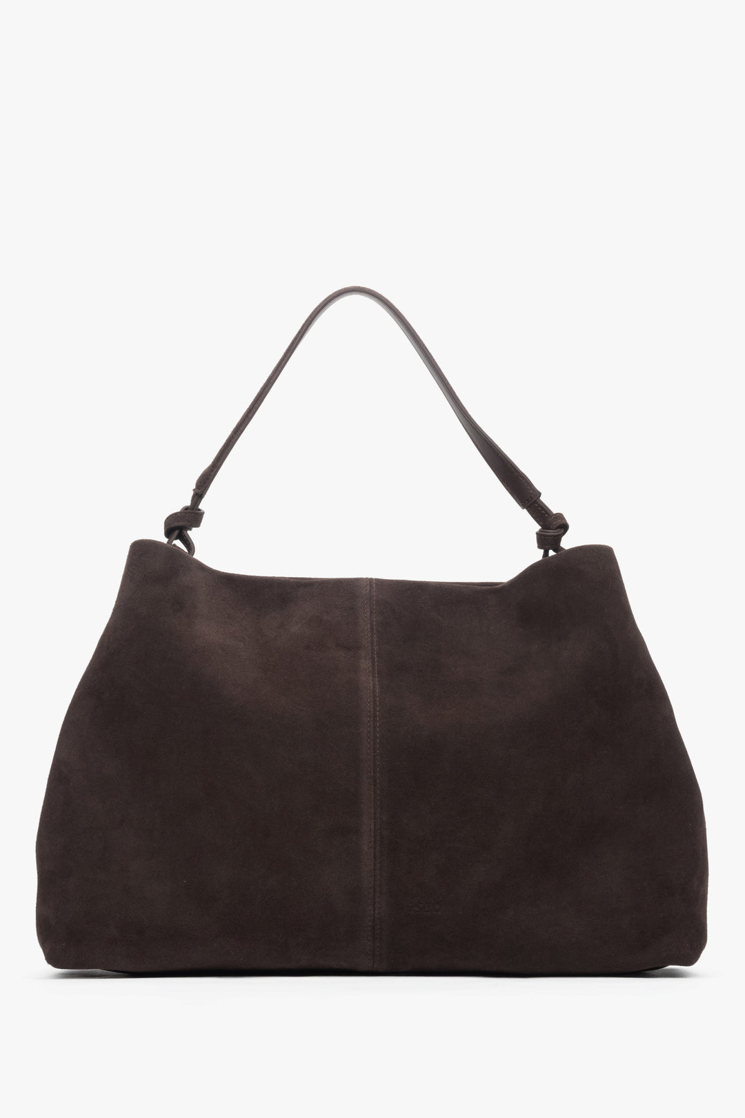 Frontalansicht der eleganten dunkelbraunen Veloursledertasche von Estro.