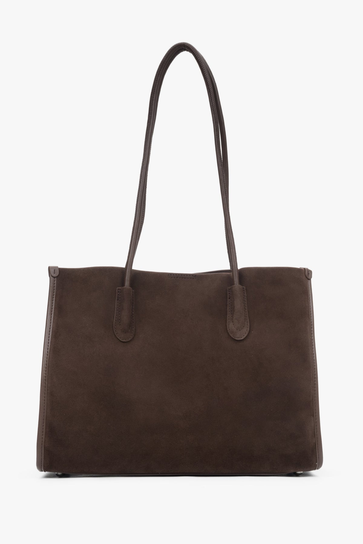Direkte Frontansicht der Tasche mit Fokus auf das edle Naturvelours und die verstärkten Schulterriemen 
