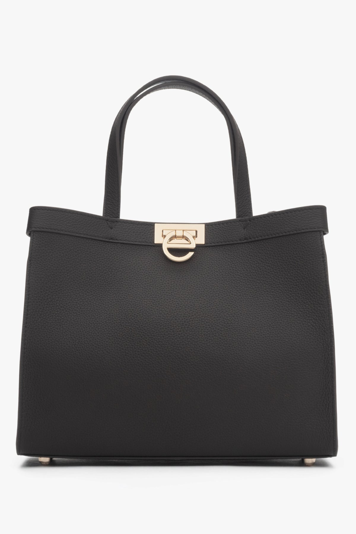 Frontansicht der eleganten Estro Handtasche in Dunkelbraun mit Fokus auf den Logo-Verschluss.