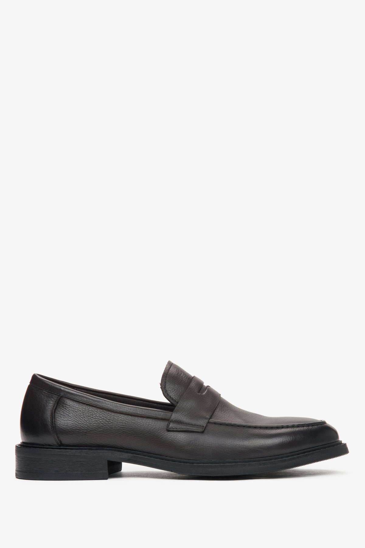 Klassische Loafer für Herren in dunkelbraunem Echtleder Estro ER00115808