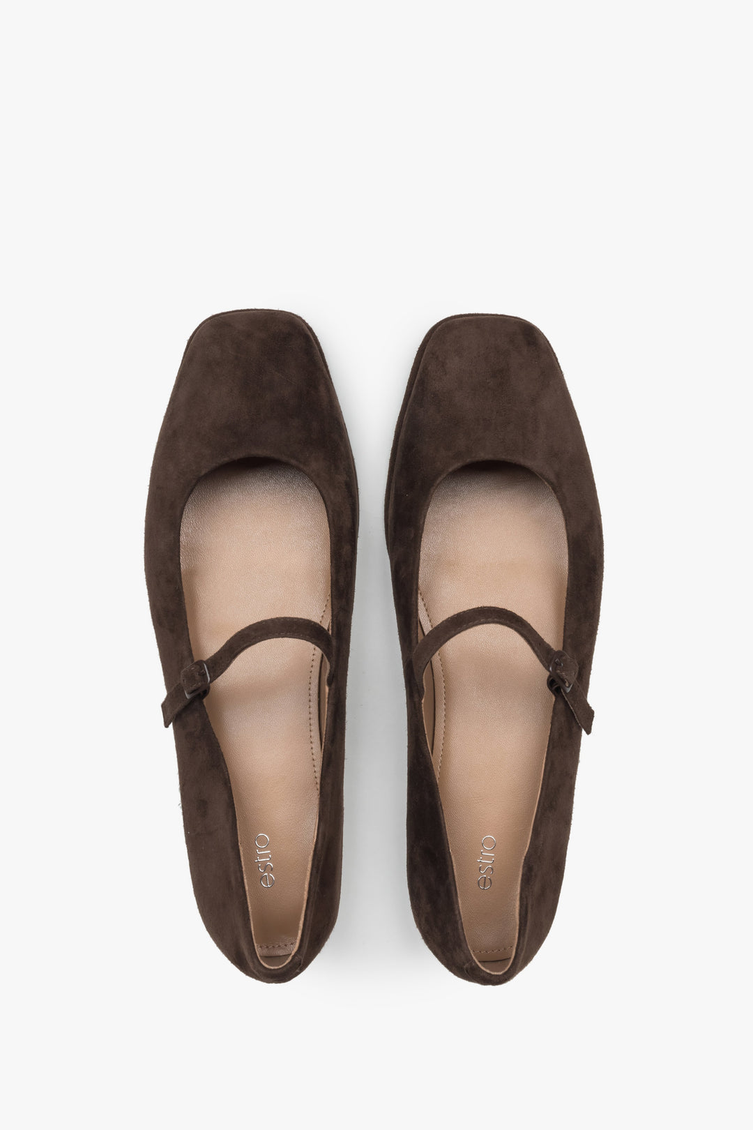 Bequeme dunkelbraune Damen-Schuhe aus echtem Velours für den Alltag. 