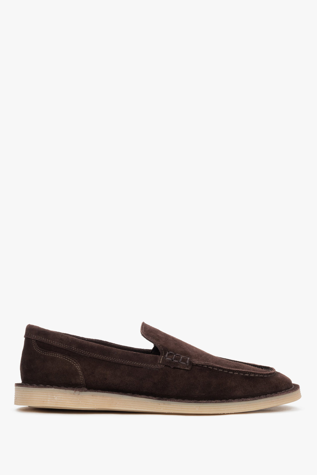 Dunkelbraune Damen-Mokassins von Estro aus weichem Veloursleder mit markanter Wulstnaht. 