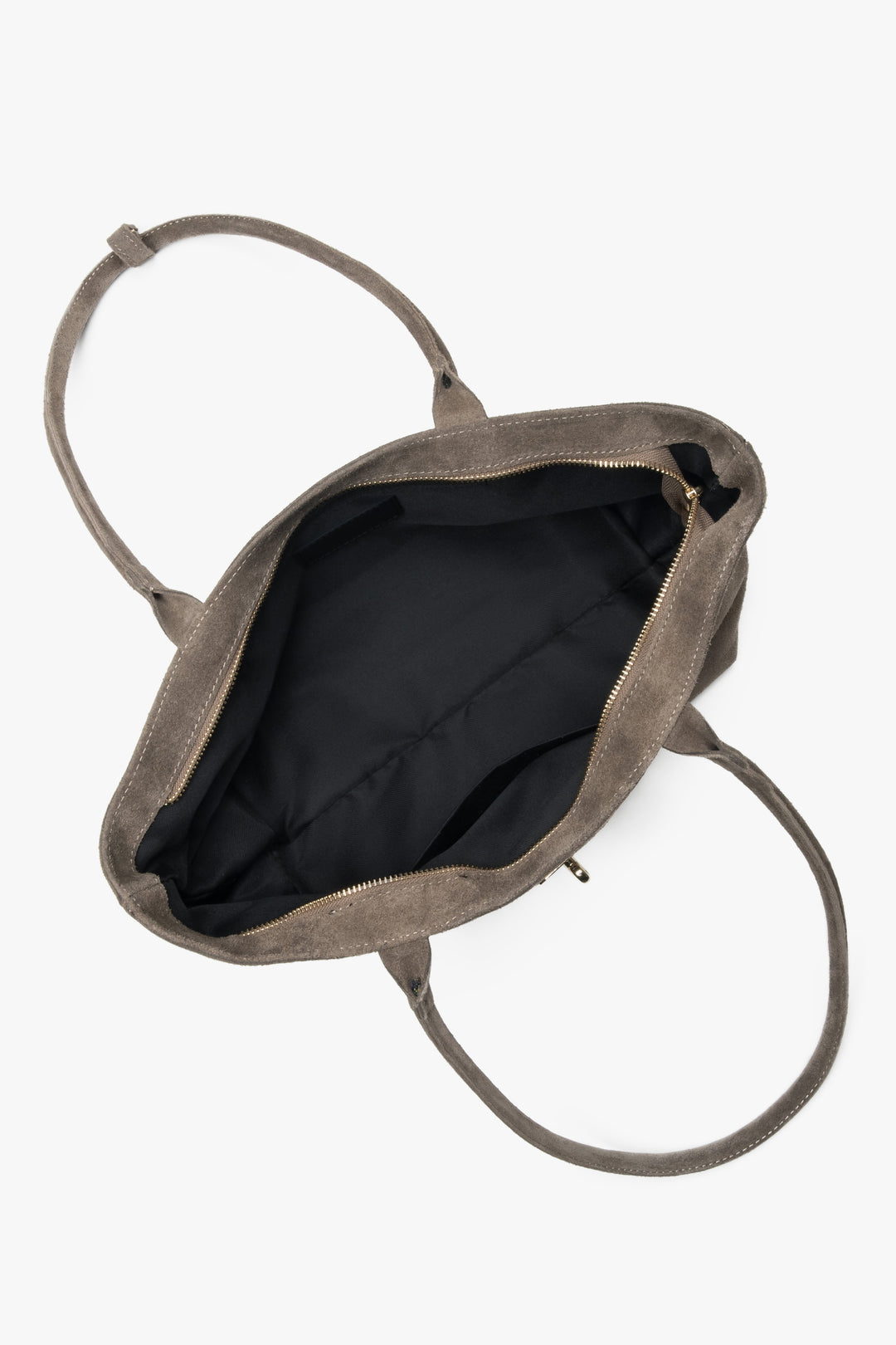 Draufsicht in das geöffnete Innere der Tasche mit Textilfutter