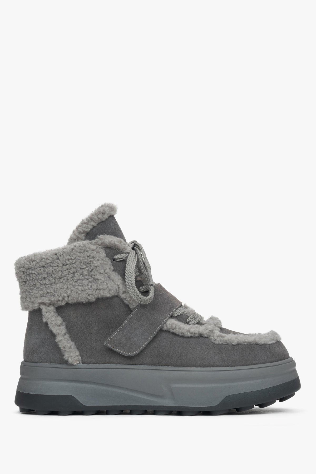 Dunkelgraue Damen-Stiefelette aus Velours mit warmer Wollfütterung Estro ER00115861.