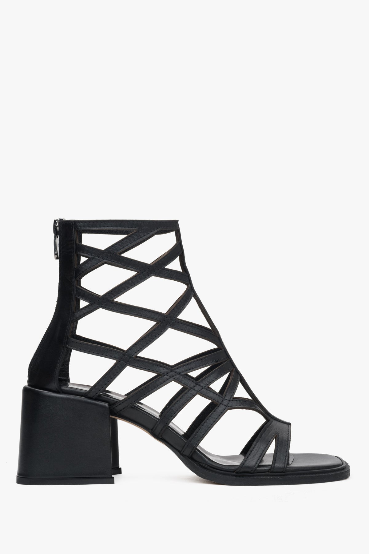Elegante Römersandalen mit Cut-Outs in Schwarz Estro ER00117383.