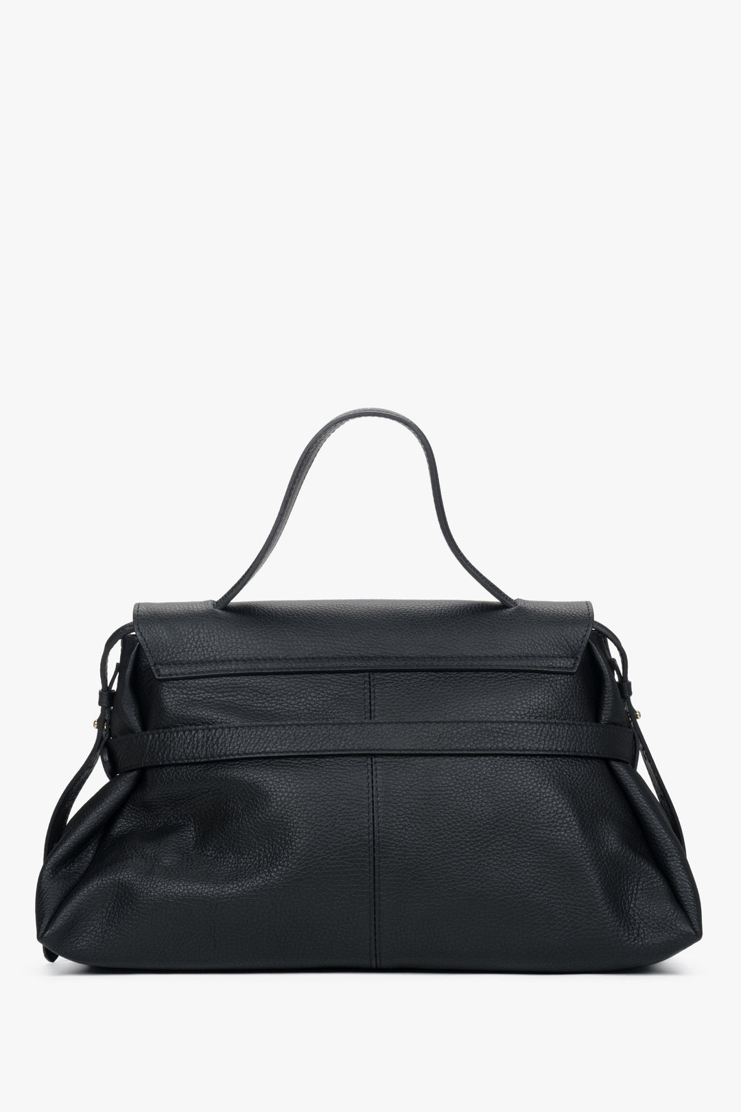 Rückwärtige Ansicht der geräumigen schwarzen Henkeltasche aus italienischem Leder