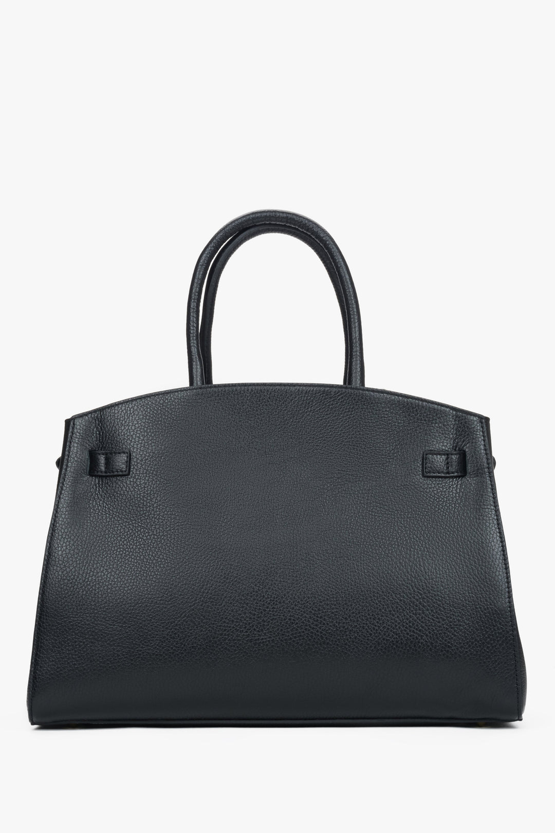 Rückwärtige Ansicht der strukturierten schwarzen Henkeltasche aus italienischem Leder