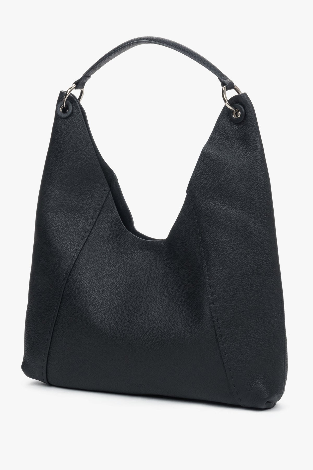 Schräge Ansicht der eleganten Damen-Shopper-Tasche mit verstärktem Henkel.