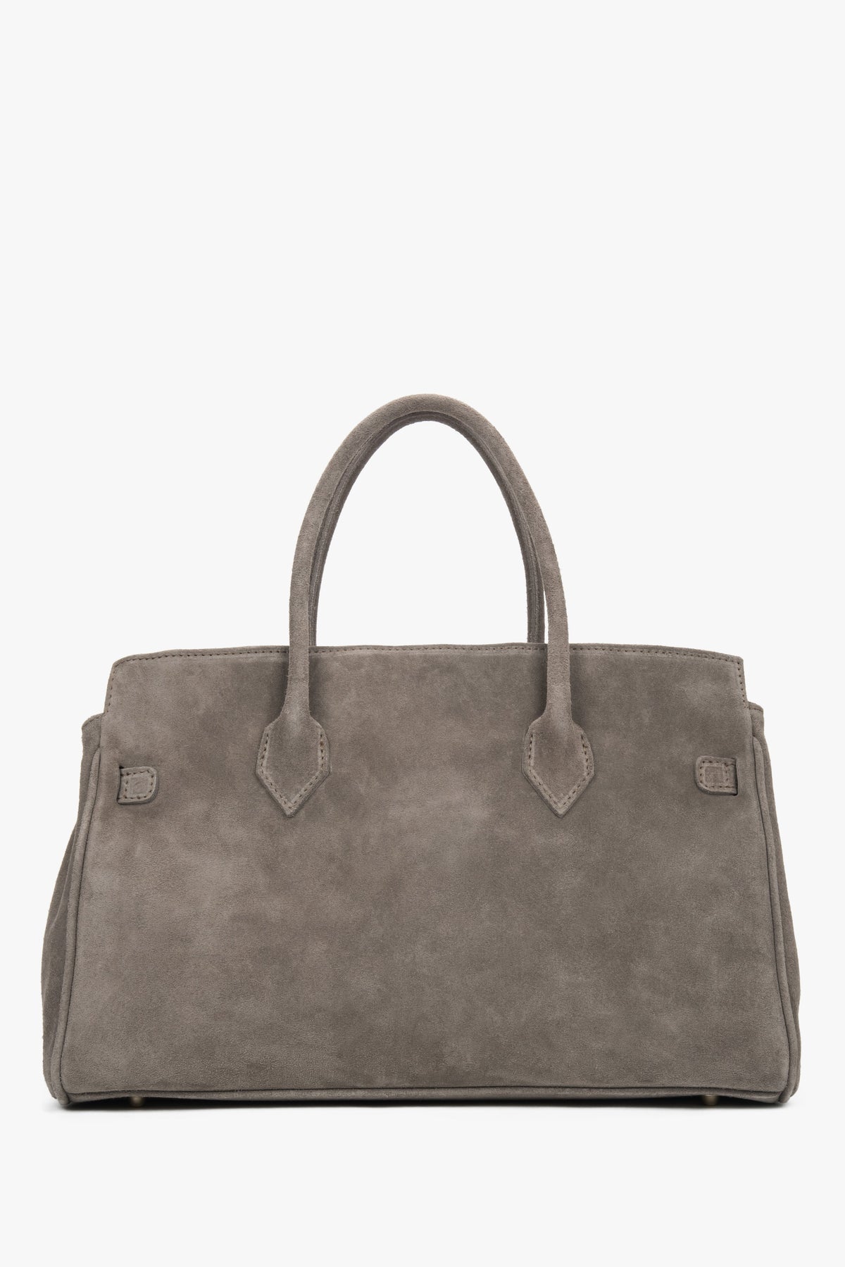 Rückansicht der edlen Velours-Handtasche von Estro mit klarem Design