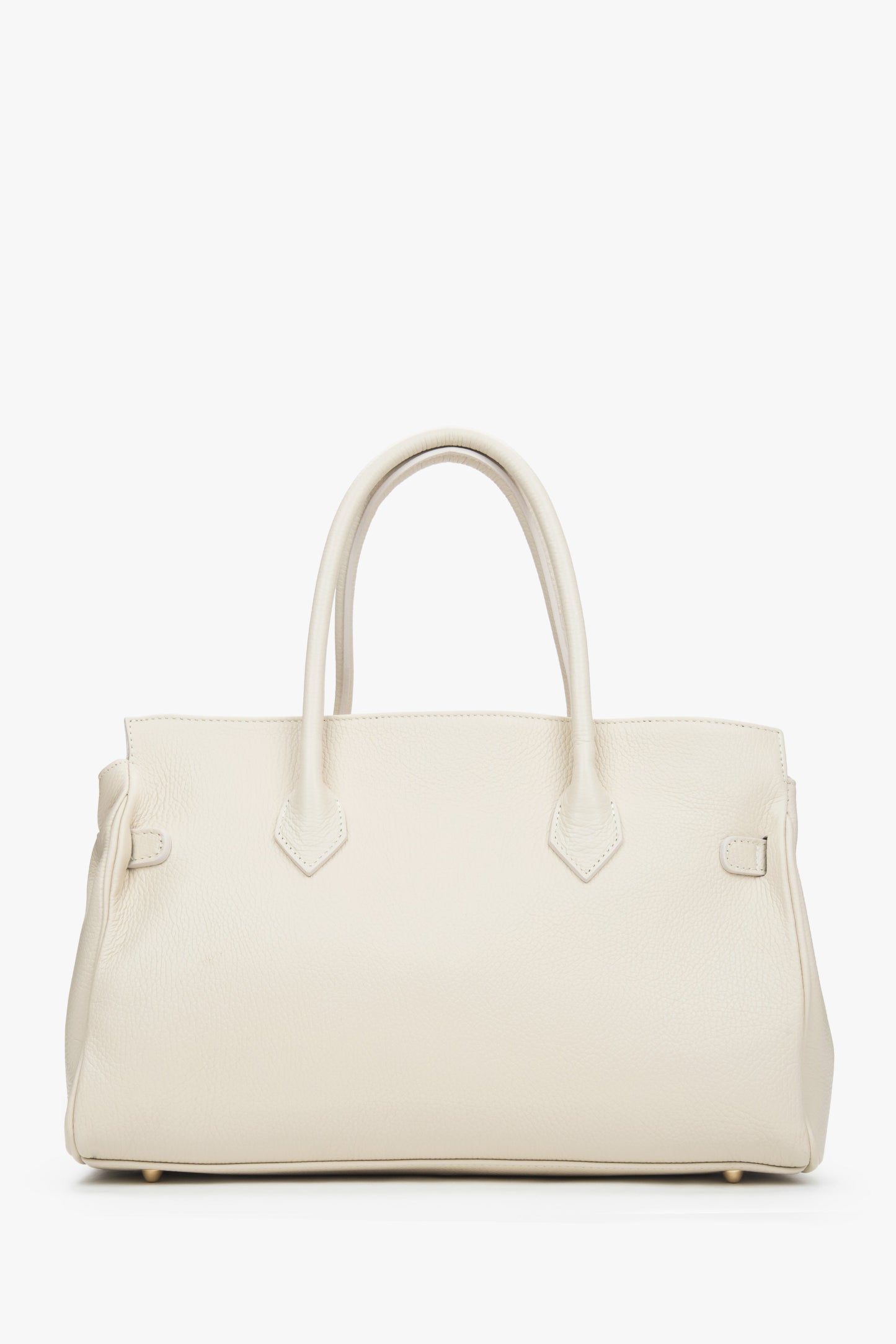 Rückansicht der eleganten milchbeigen Damen-Tasche im A4-Format.
