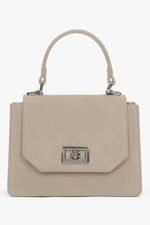 Hellbeige Damen-Mini-Henkeltasche aus Velours Vorderansicht.