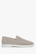 Bequeme Loafer für Damen aus perforiertem Veloursleder Estro ER00117584