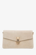 Hellbeige Damen-Schultertasche aus Velours mit goldfarbenen Details Vorderansicht.