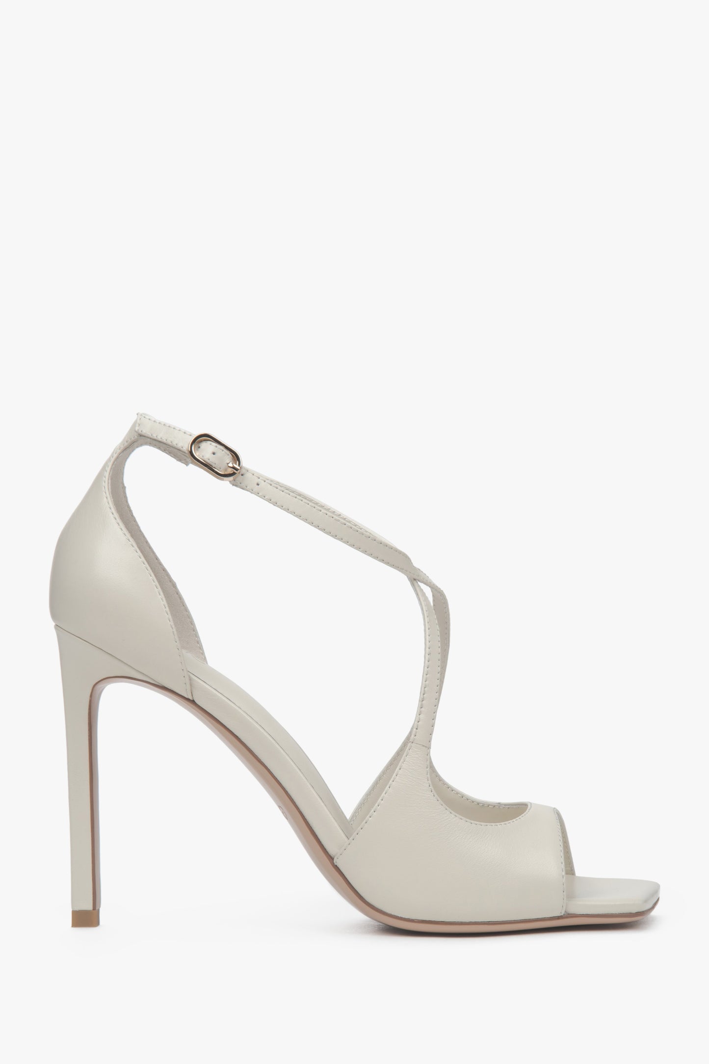 Hellbeige Damen-Sandaletten von Estro mit hohem Stiletto-Absatz i Zierschnalle.