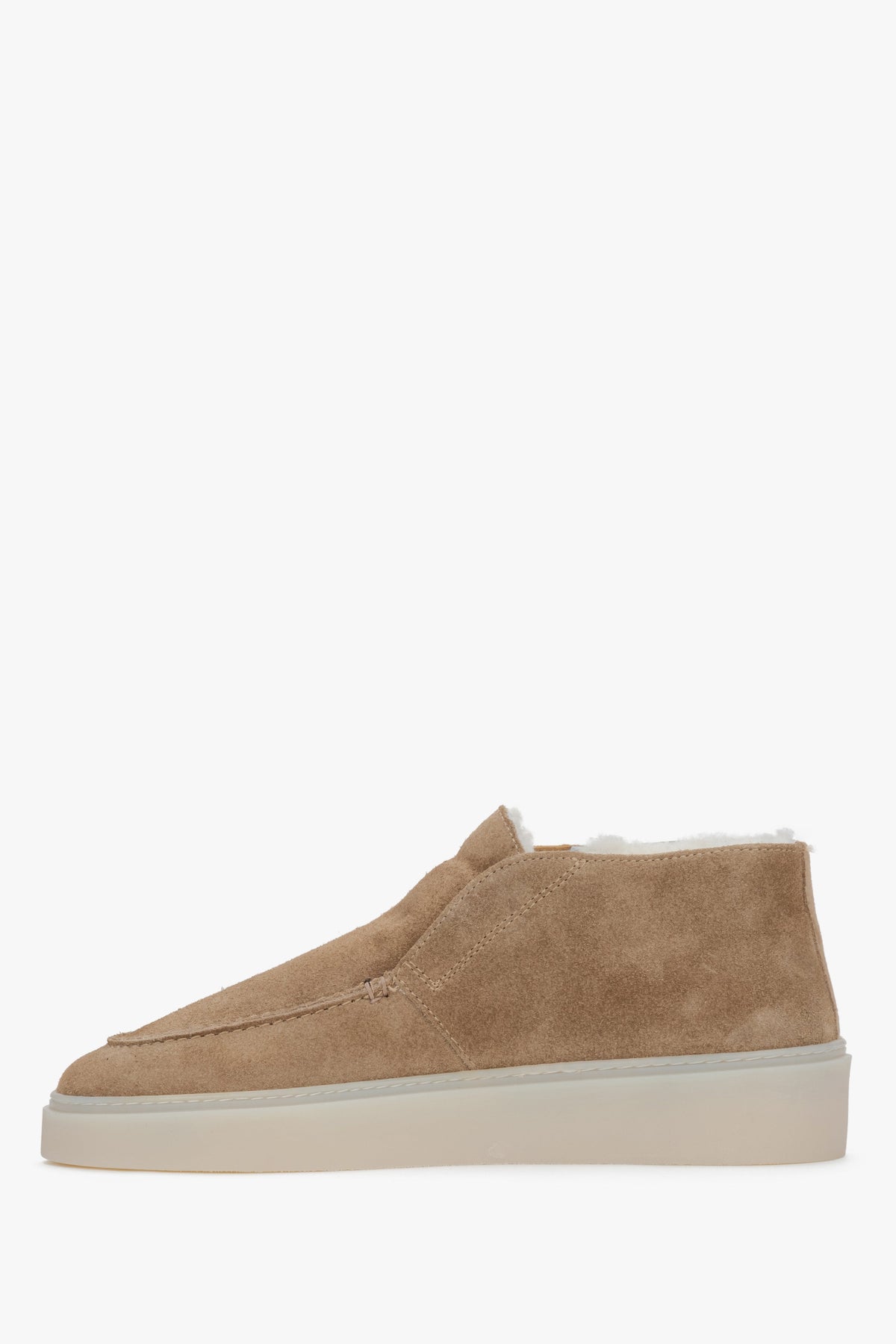 Seitenansicht der gefütterten Damen-Slip-on-Schuhe in warmem Braun