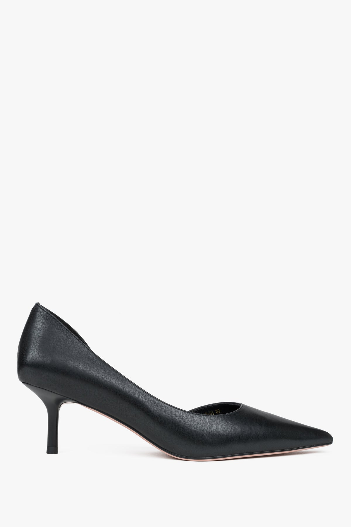 Klassische schwarze Schuhe mit niedrigem Absatz aus echtem Leder Estro ER00116979.