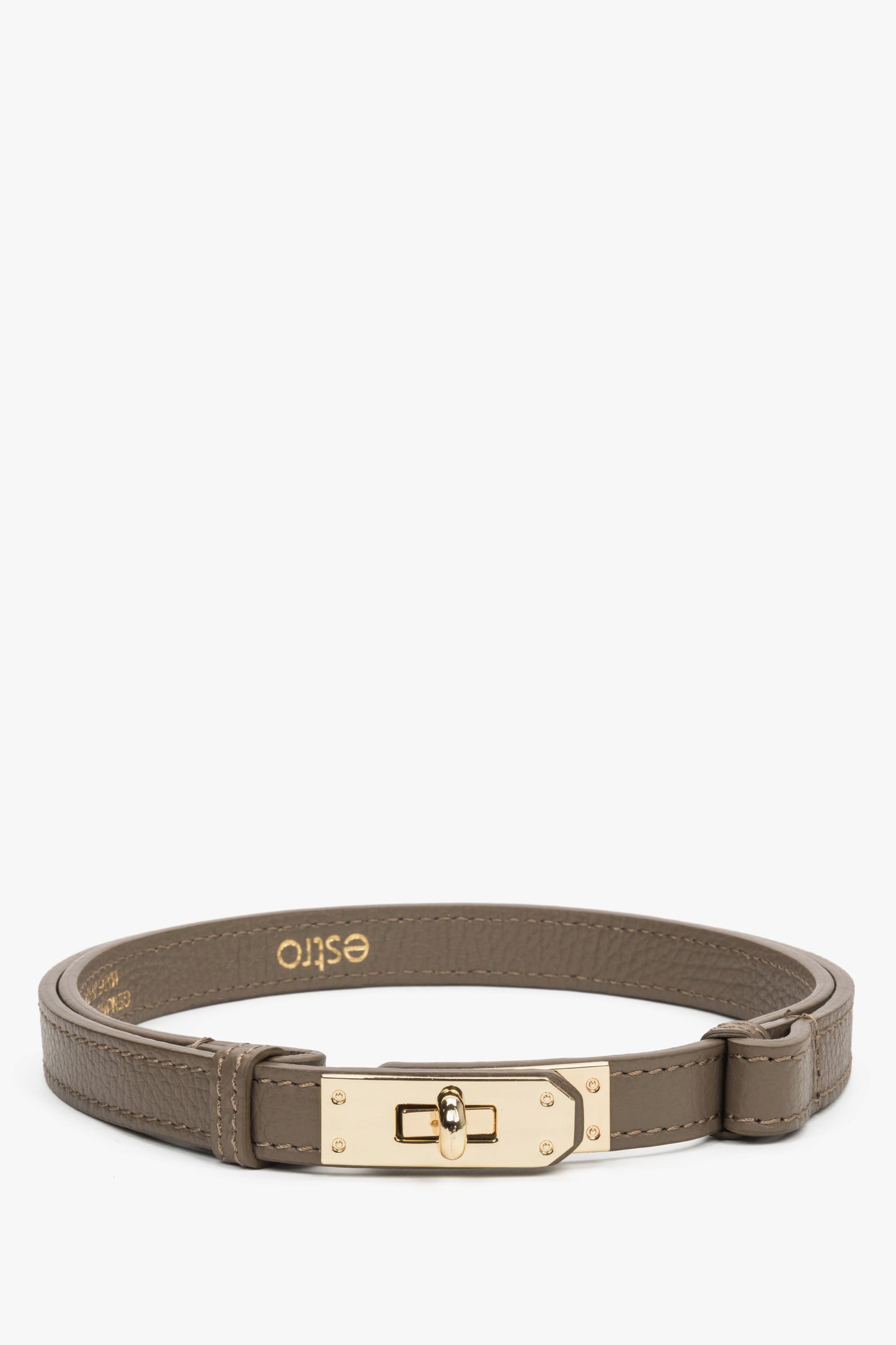 Damen-Gürtel aus Leder in Taupe mit goldenem Verschluss gerollt