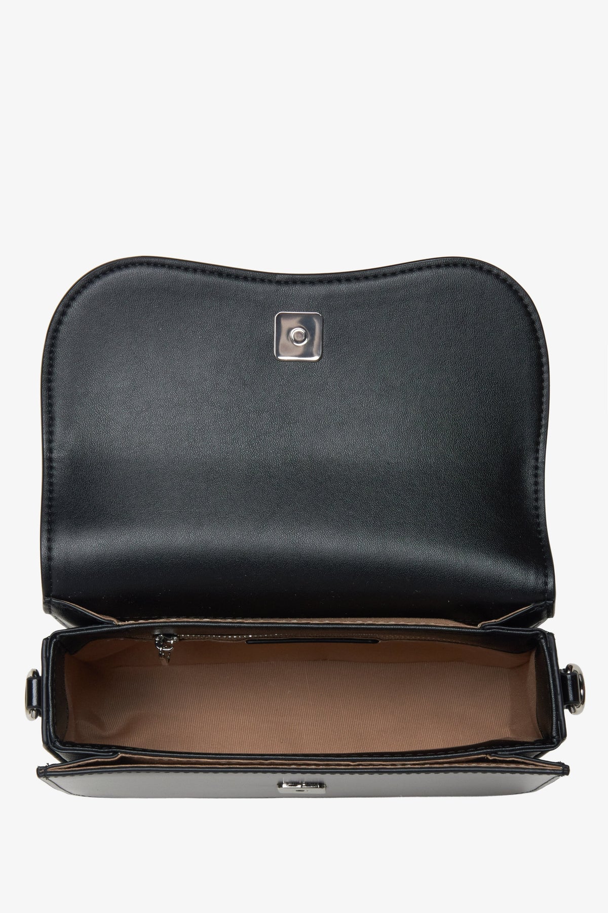 Schwarze Damenhandtasche von Estro – Innenansicht des Modells.